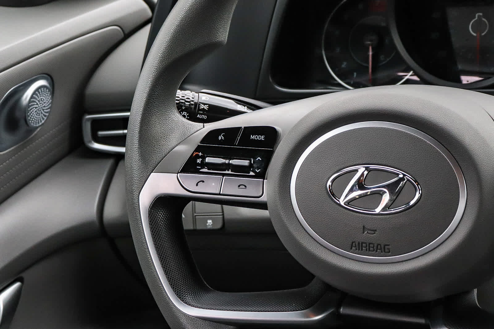 Used 2023 Hyundai Elantra SEL FWD image 22