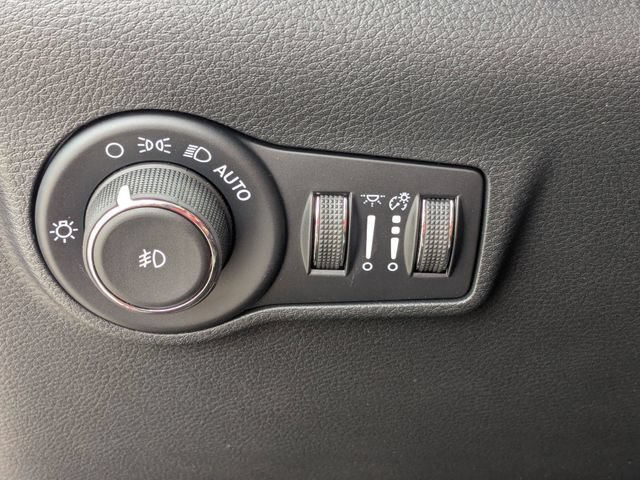 New 2026 Jeep Compass Latitude AWD/4WD image 16