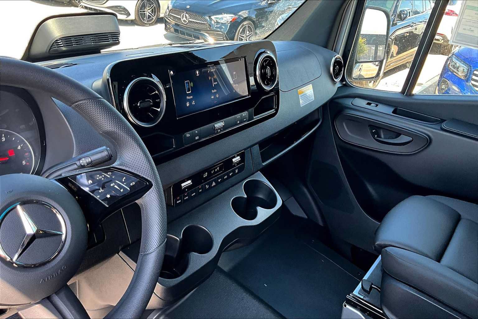 New 2025 Mercedes-Benz Sprinter 2500 image 7