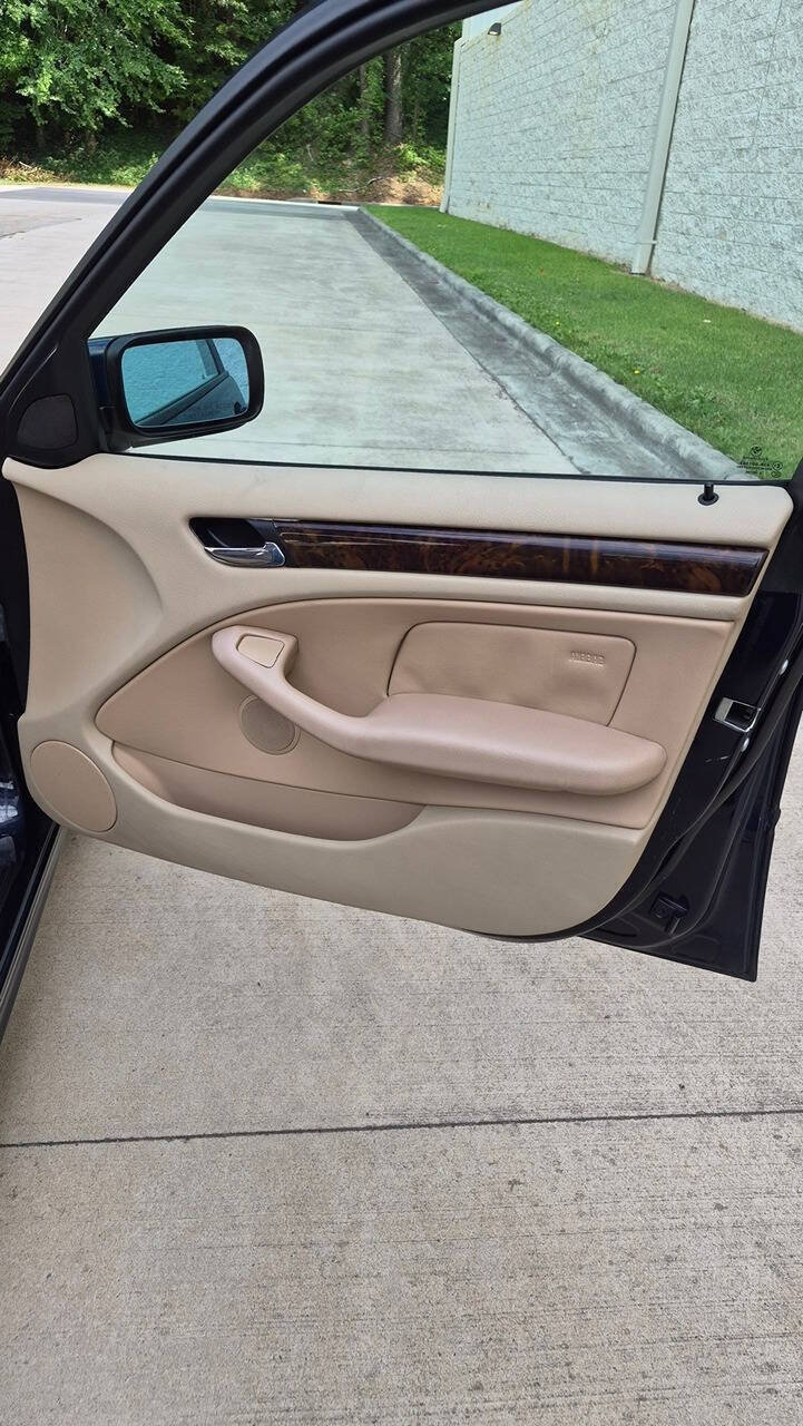 Used 2004 BMW 325xi Sedan AWD/4WD image 55