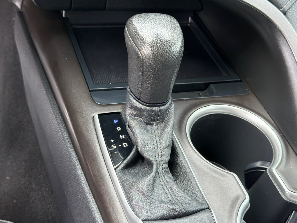 Used 2021 Toyota Camry LE FWD image 29