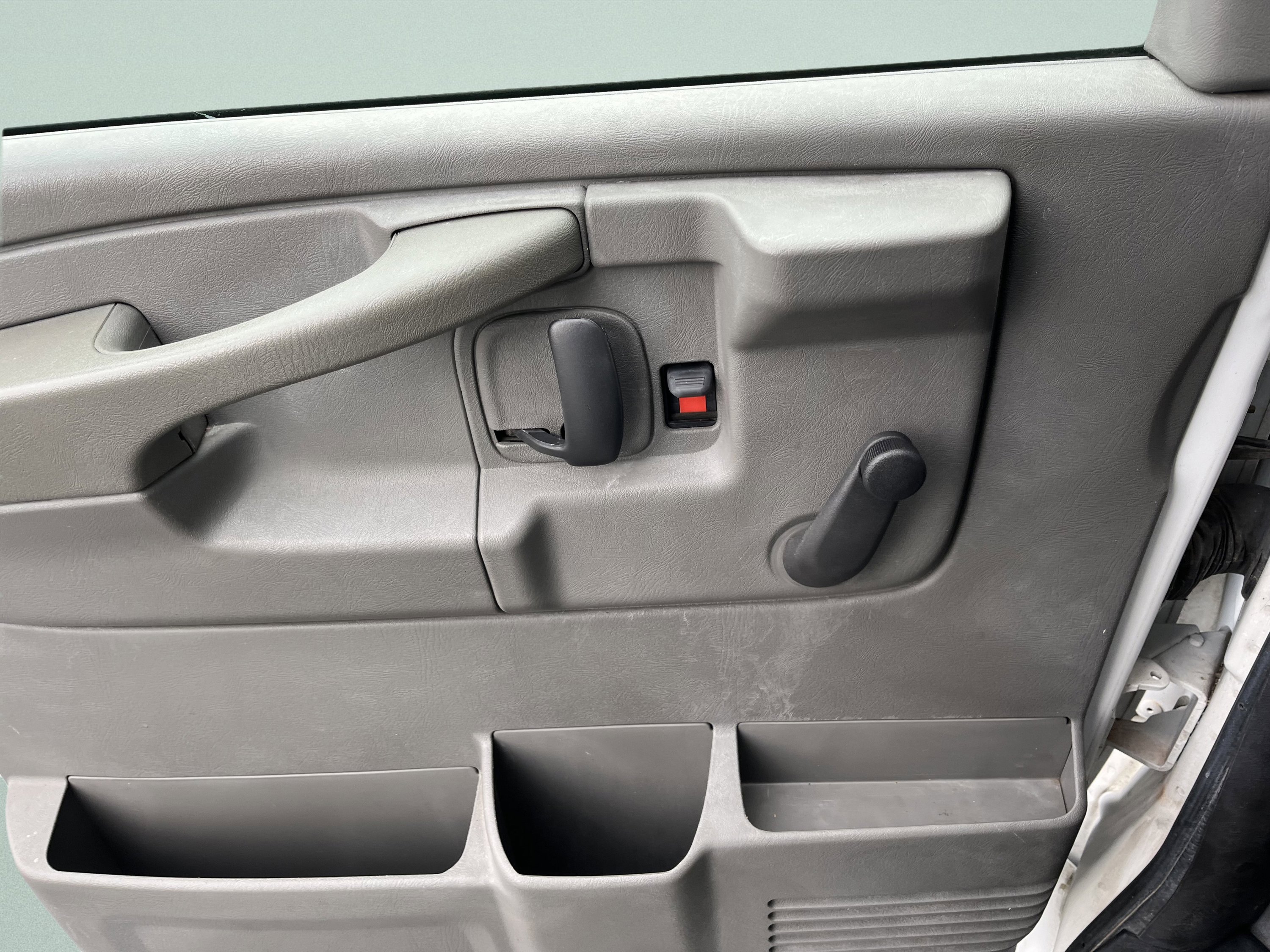 Used 2006 Chevrolet Express 3500 C6Y SRW w/ School Bus Package image 14