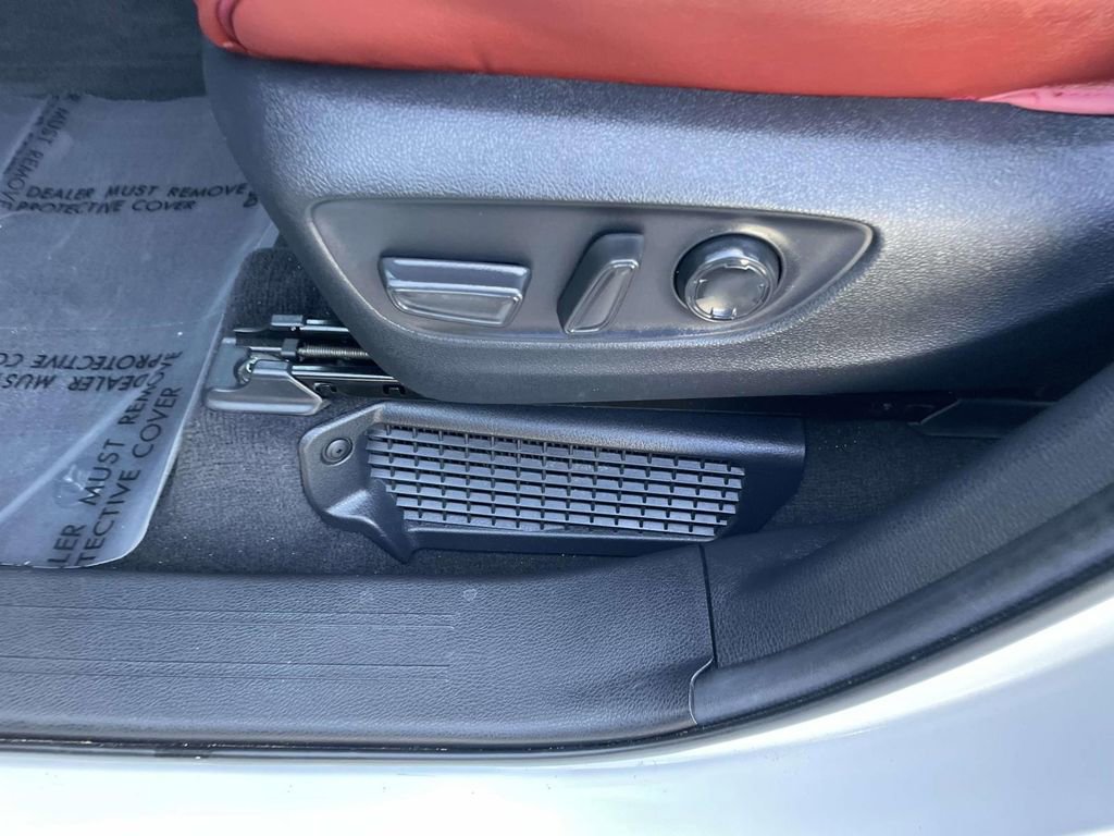 Used 2023 Toyota Sienna XSE w/ XSE Plus Package image 30