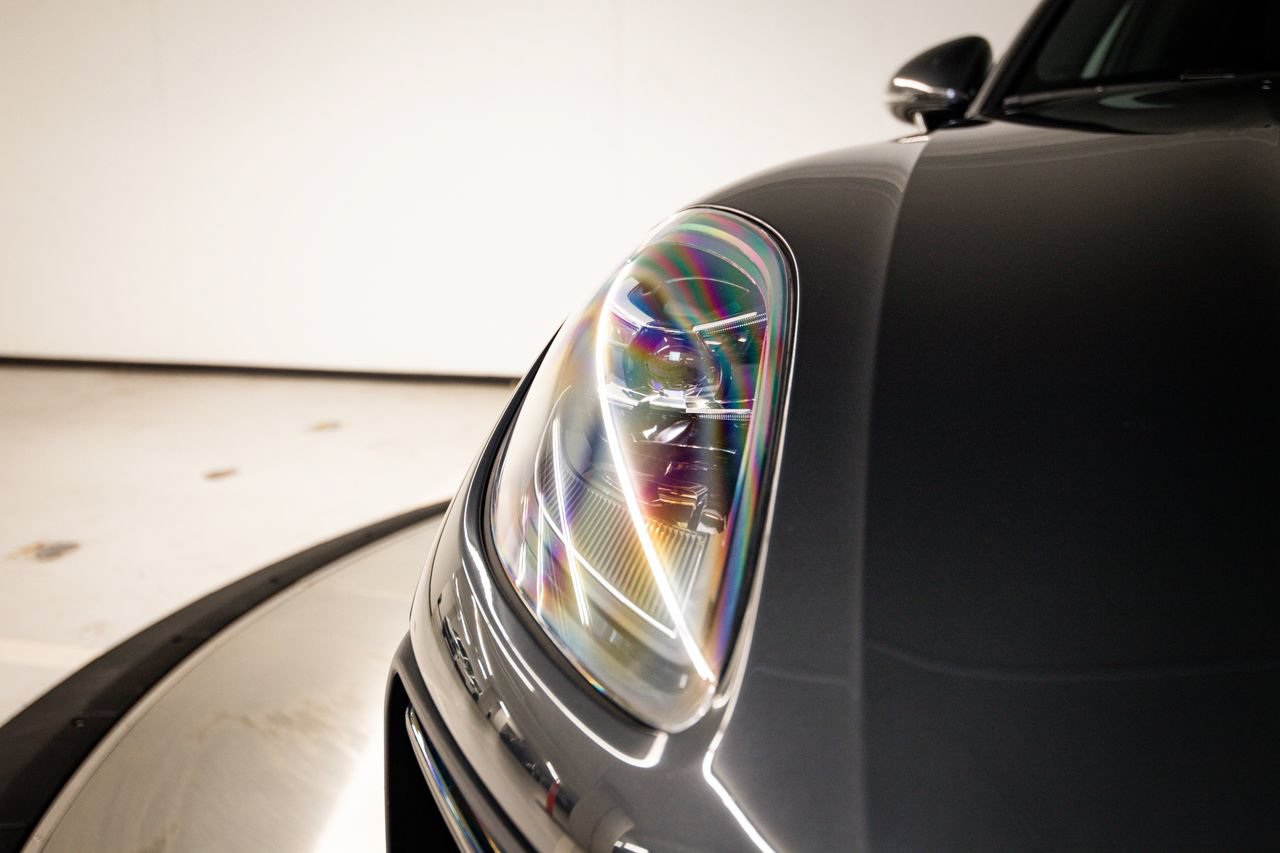 Certified 2022 Porsche Macan AWD/4WD image 13
