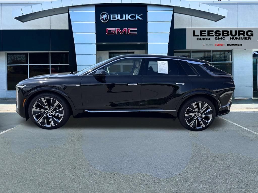 Used 2026 Cadillac Lyriq Signature Luxury w/ Nappa Leather Package AWD/4WD image 3