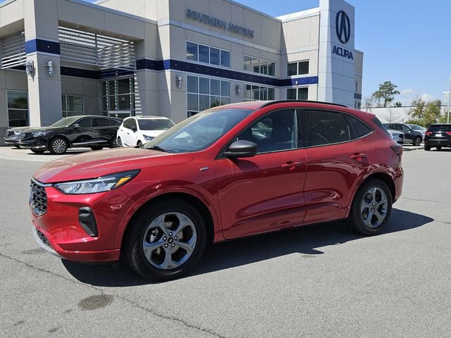 Used 2024 Ford Escape ST-Line w/ Cold Weather Package image 1