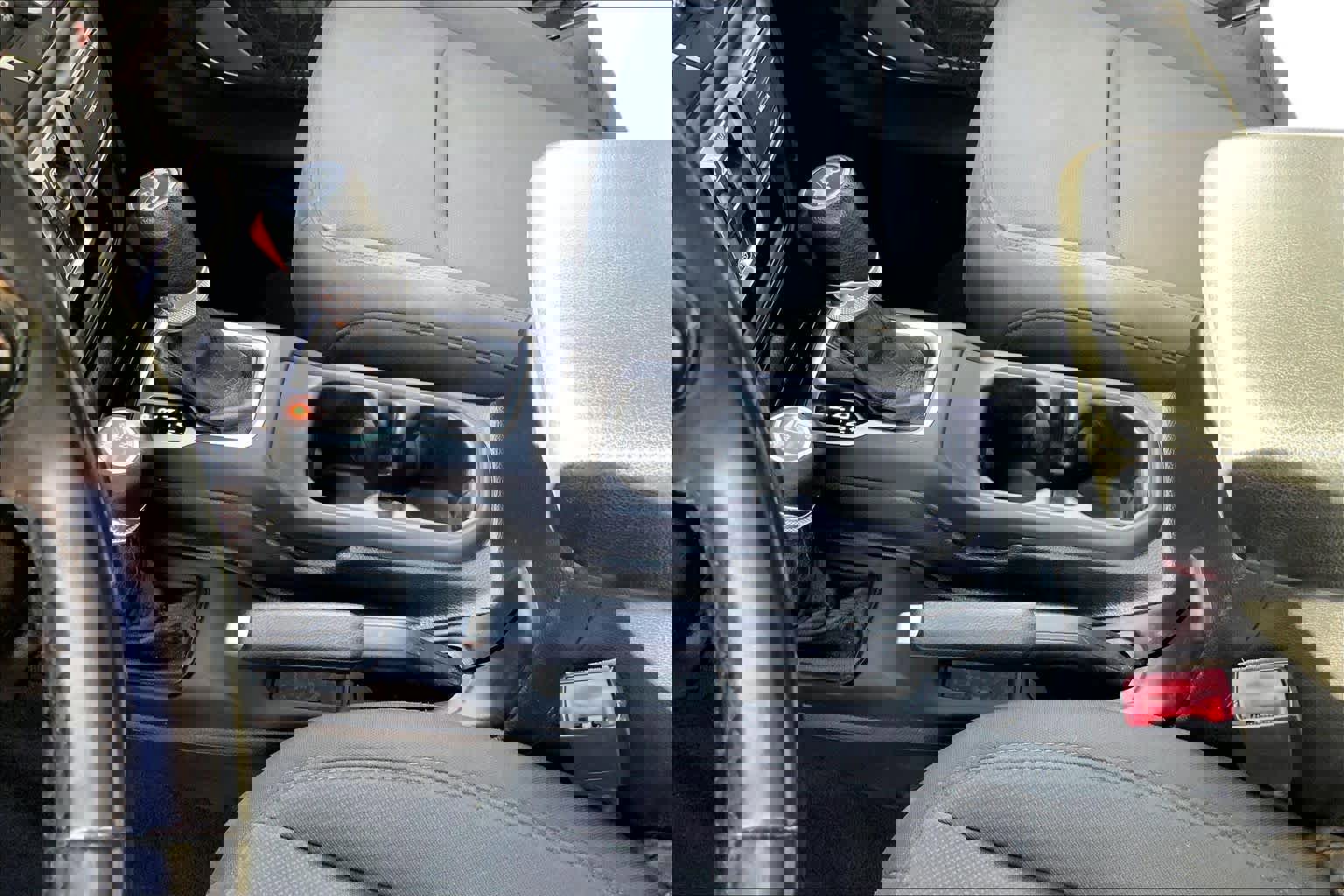 Used 2018 Jeep Wrangler Unlimited Sport S image 17