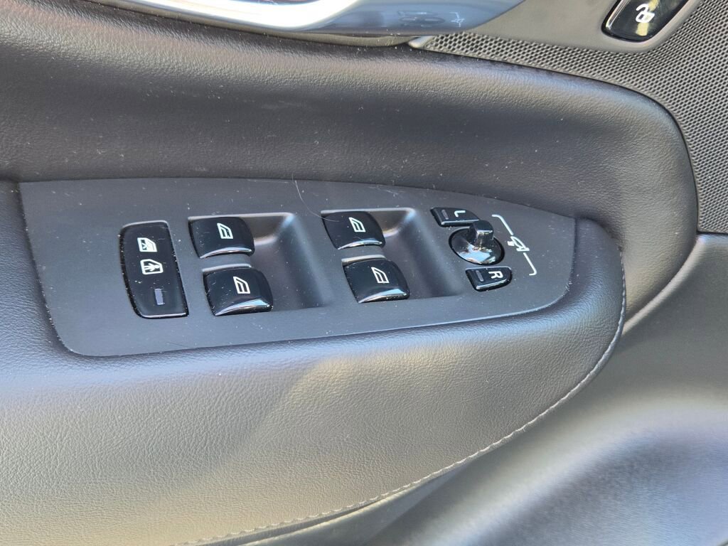 Used 2023 Volvo XC90 T8 Core image 36