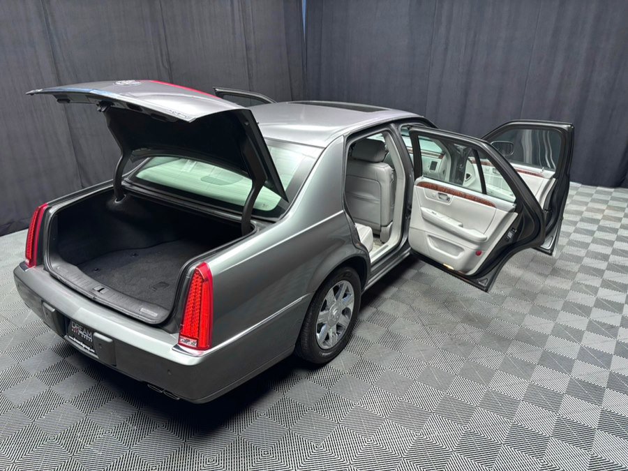 Used 2007 Cadillac DTS Luxury I w/ Sun And Sound Package image 20