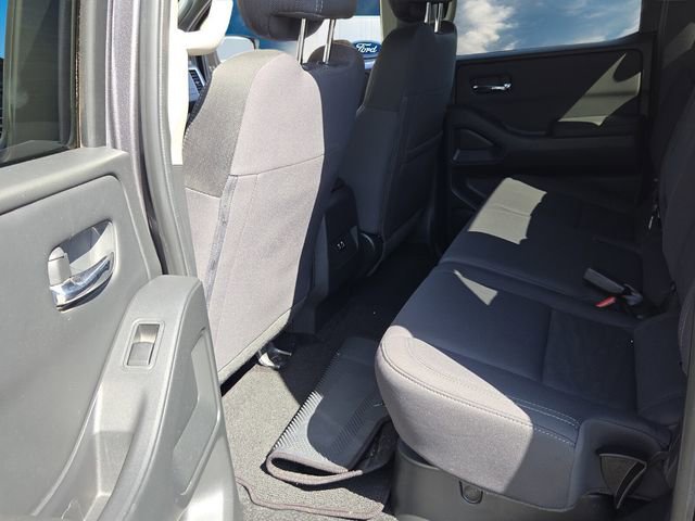 Used 2024 Nissan Frontier SV w/ Technology Package image 12