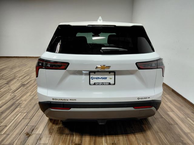 Used 2026 Chevrolet Equinox LT AWD/4WD image 18
