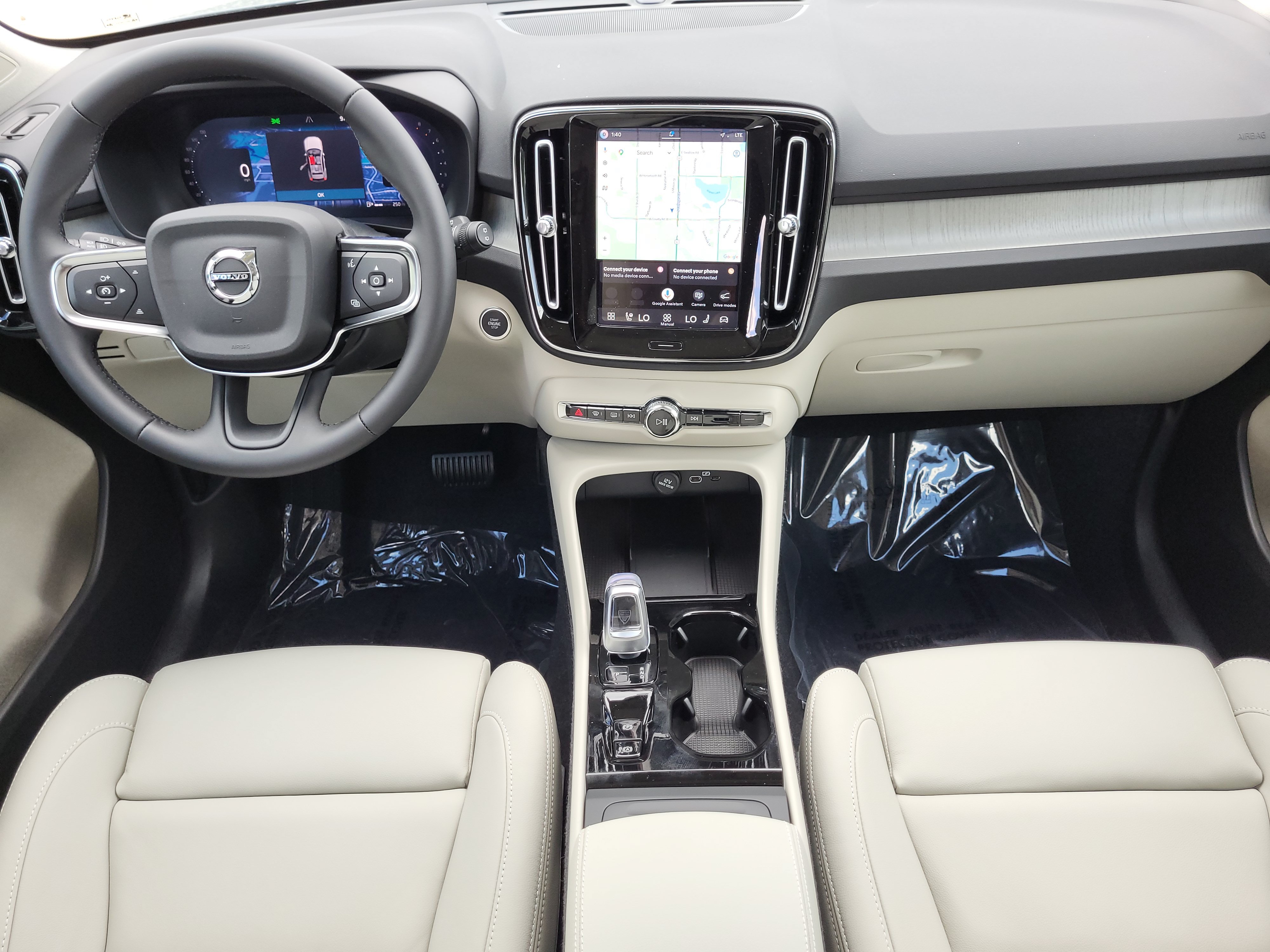 New 2026 Volvo XC40 B5 Plus w/ Protection Package Premier AWD/4WD image 18