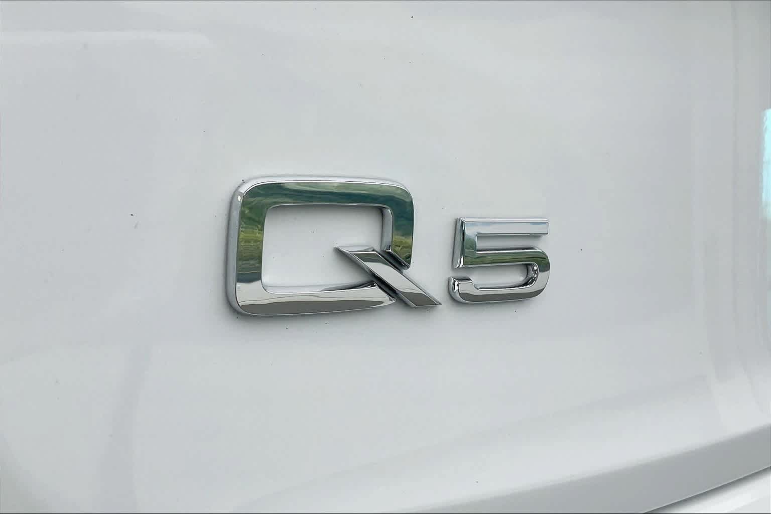 Used 2019 Audi Q5 2.0T Premium Plus w/ Premium Plus Package AWD/4WD image 32