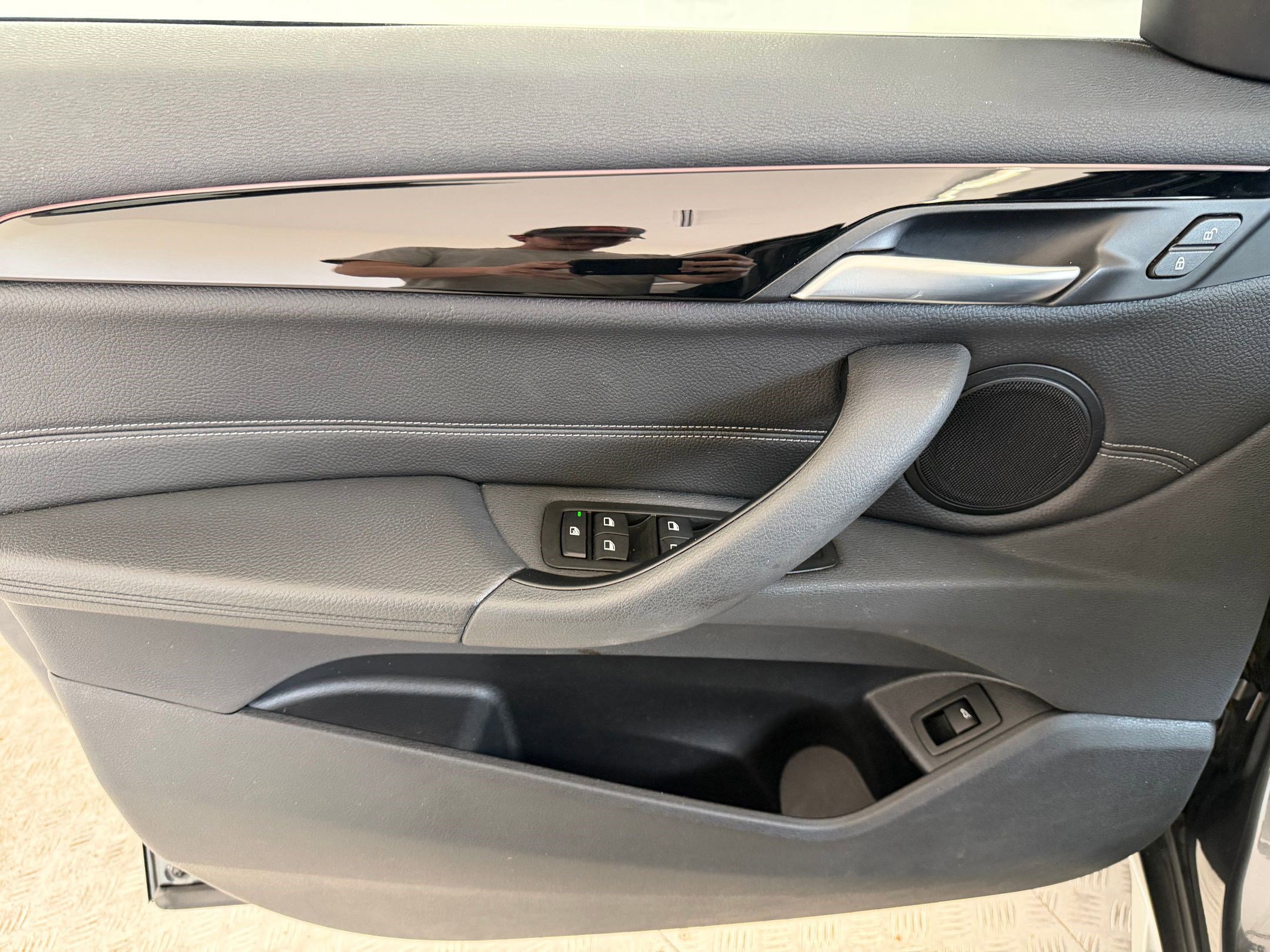 Used 2019 BMW X1 xDrive28i w/ Convenience Package image 12