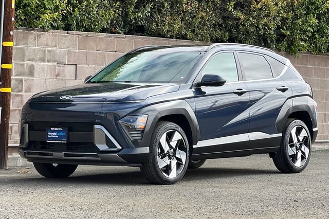 Certified 2025 Hyundai Kona Limited AWD/4WD image 10