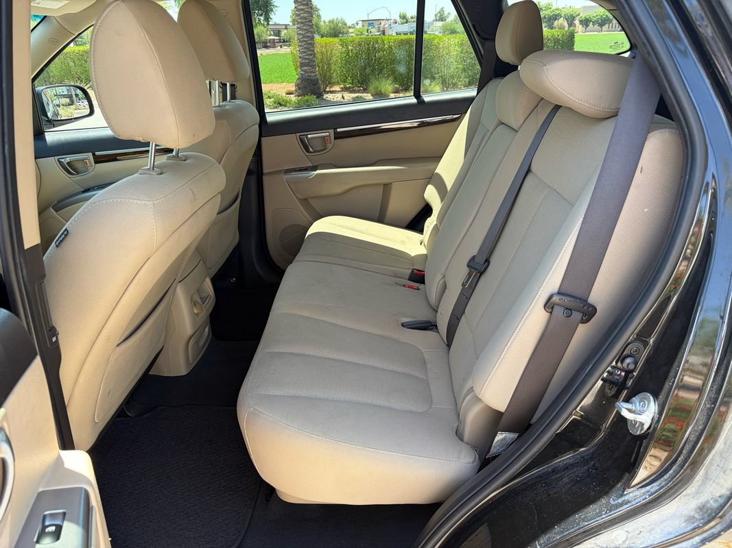 Used 2011 Hyundai Santa Fe GLS FWD image 10