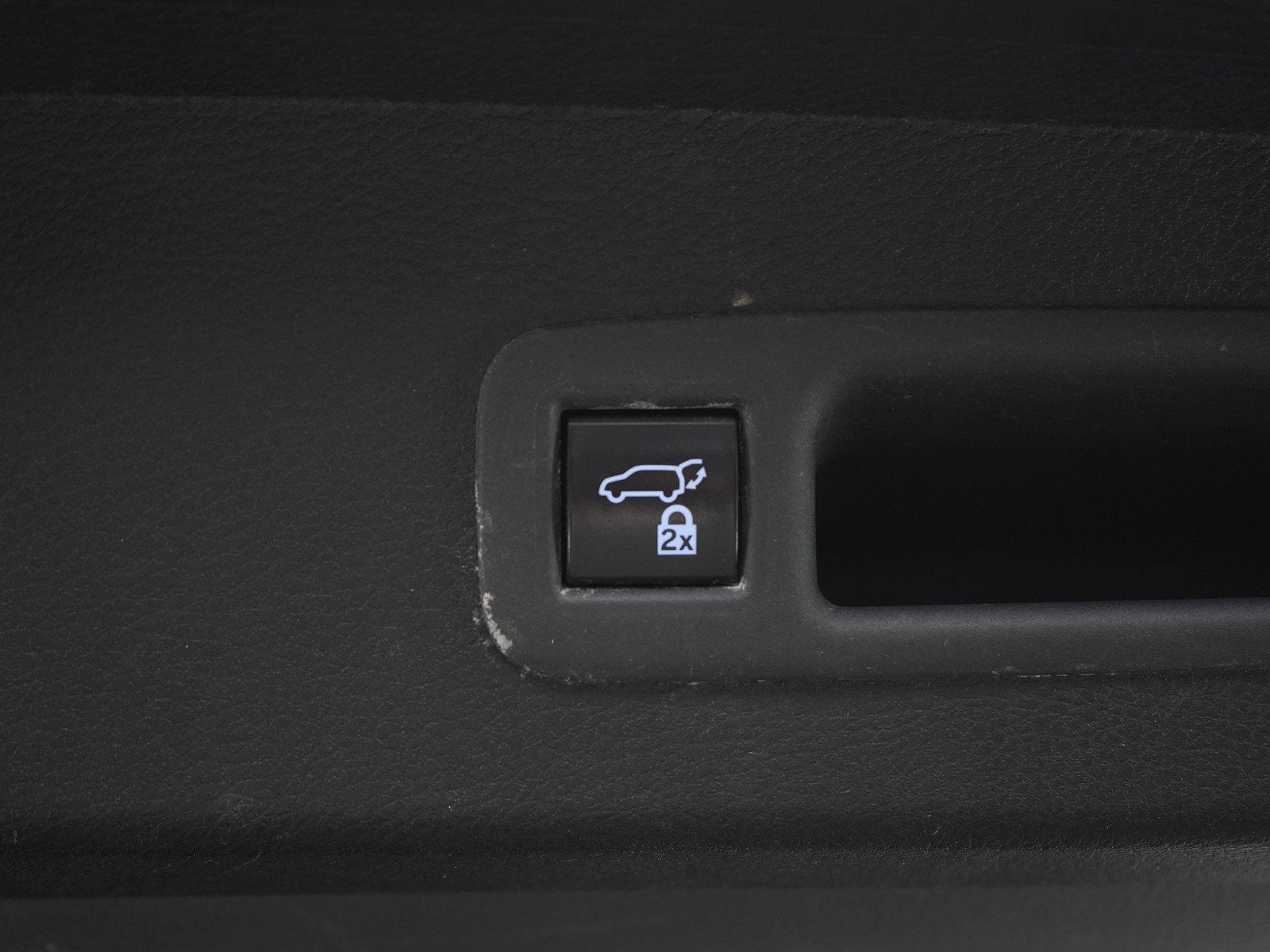Used 2021 Toyota Sienna XSE AWD/4WD image 19