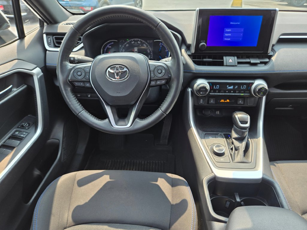Used 2024 Toyota RAV4 SE w/ Convenience Package AWD/4WD image 18