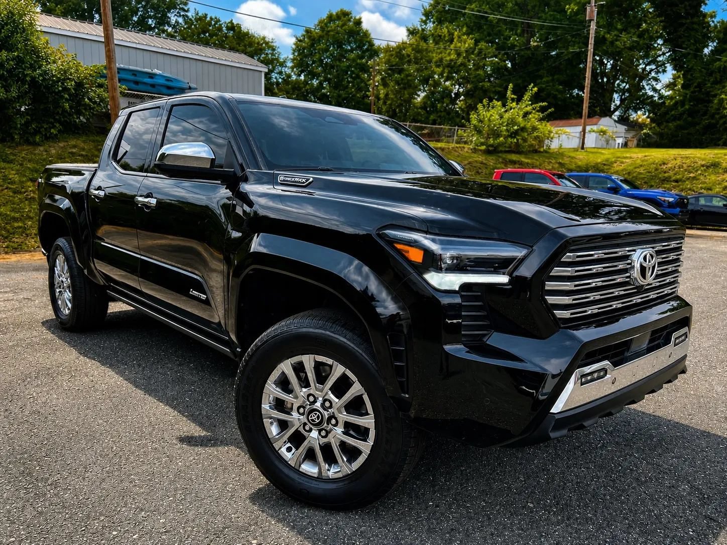 Used 2025 Toyota Tacoma Limited AWD/4WD image 1
