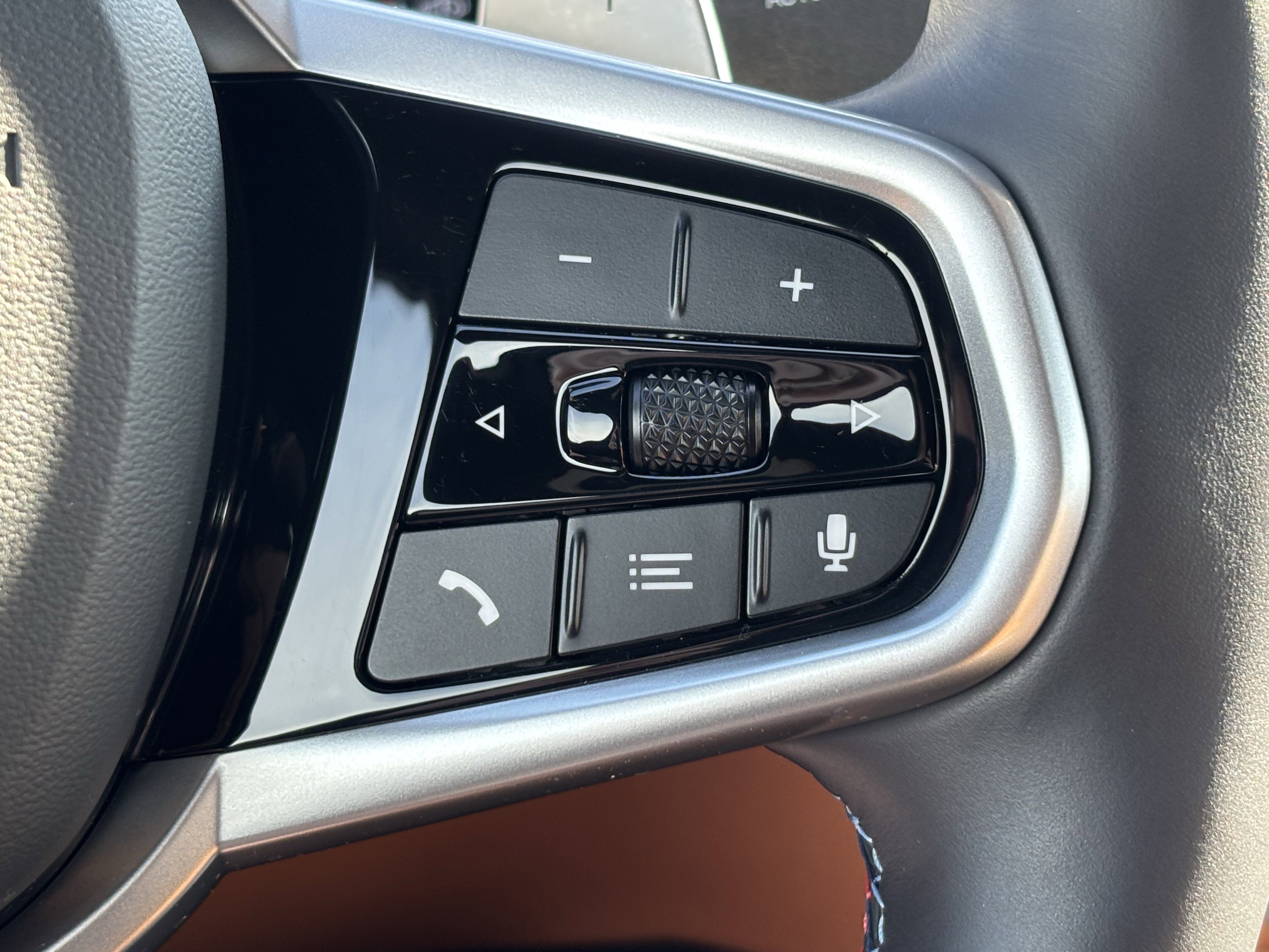 Certified 2025 BMW M440i image 20