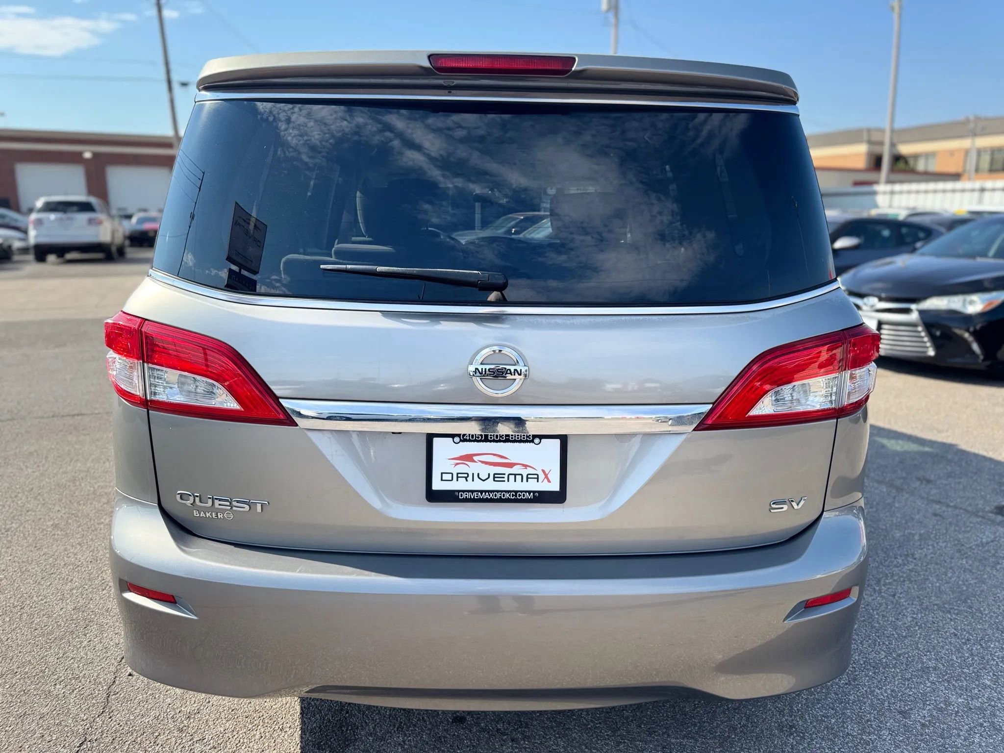 Used 2012 Nissan Quest SV image 4