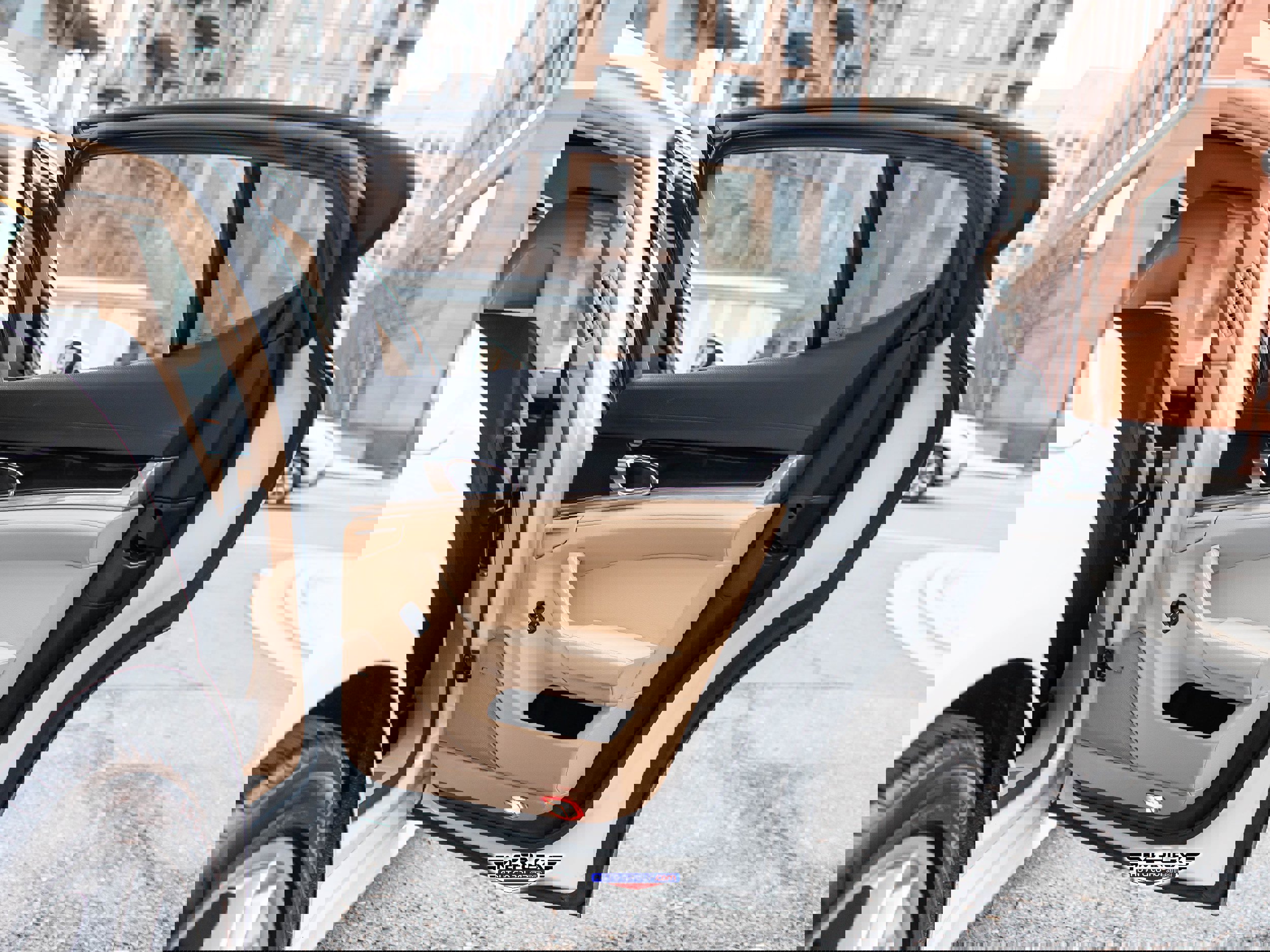 Used 2016 Porsche Panamera 4 image 44