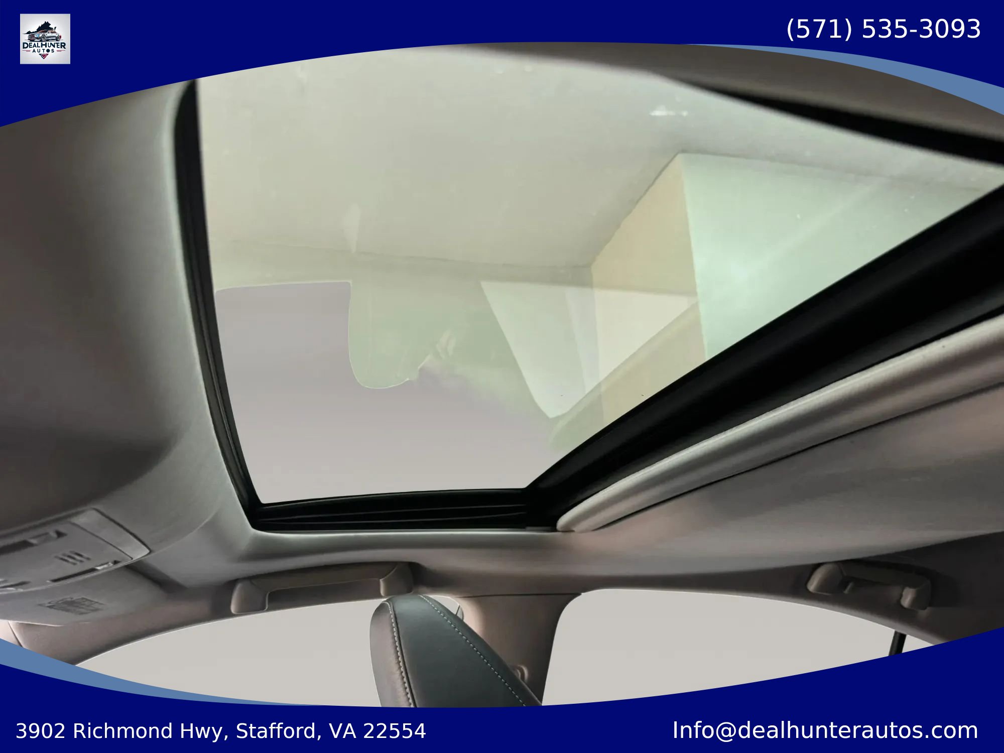 Used 2013 Lexus ES 300h w/ Premium Pkg FWD image 19
