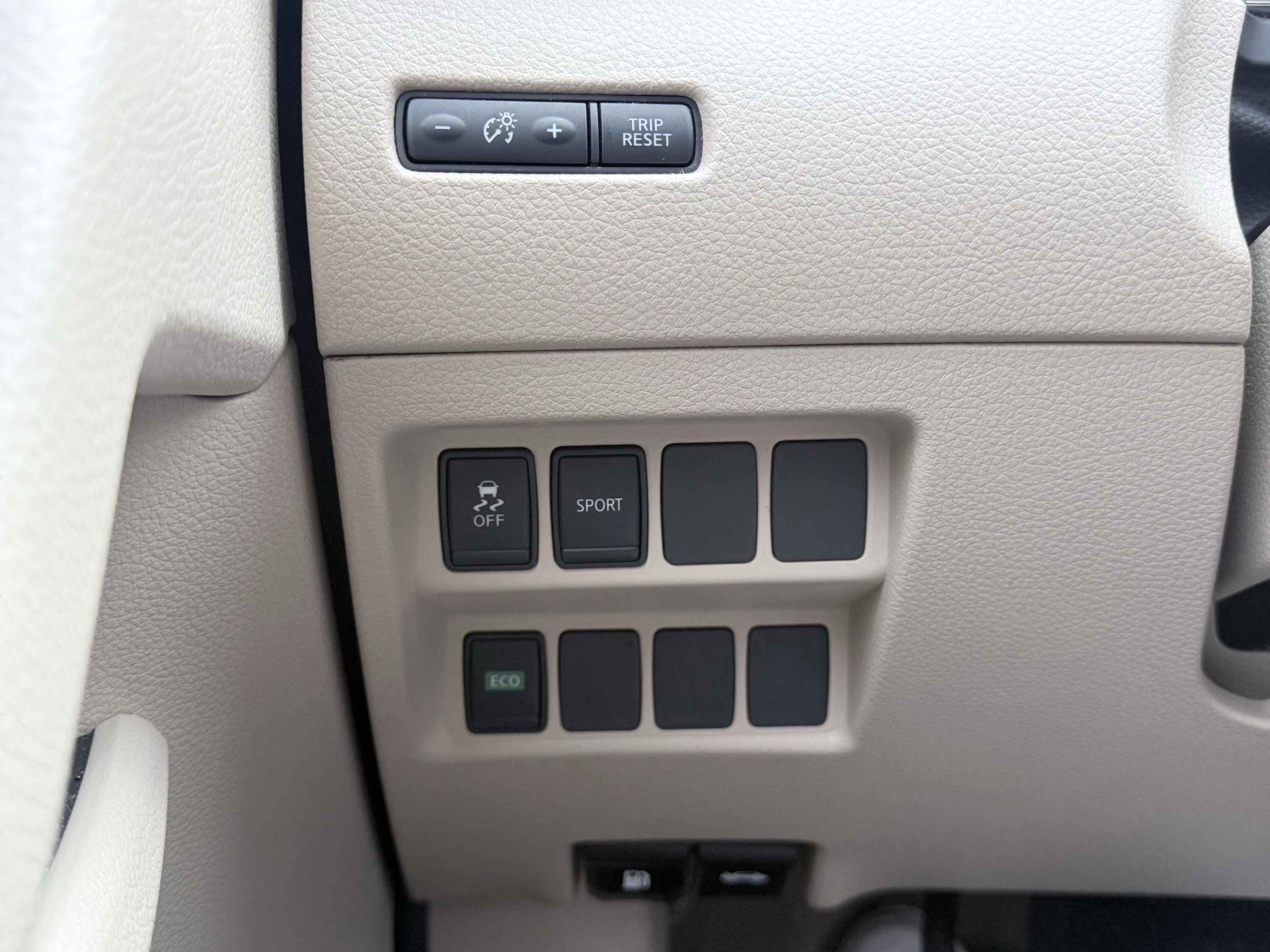 Used 2015 Nissan Rogue S FWD image 59
