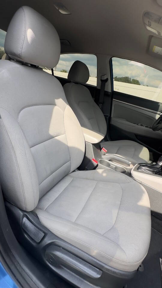 Used 2018 Hyundai Elantra SEL FWD image 13