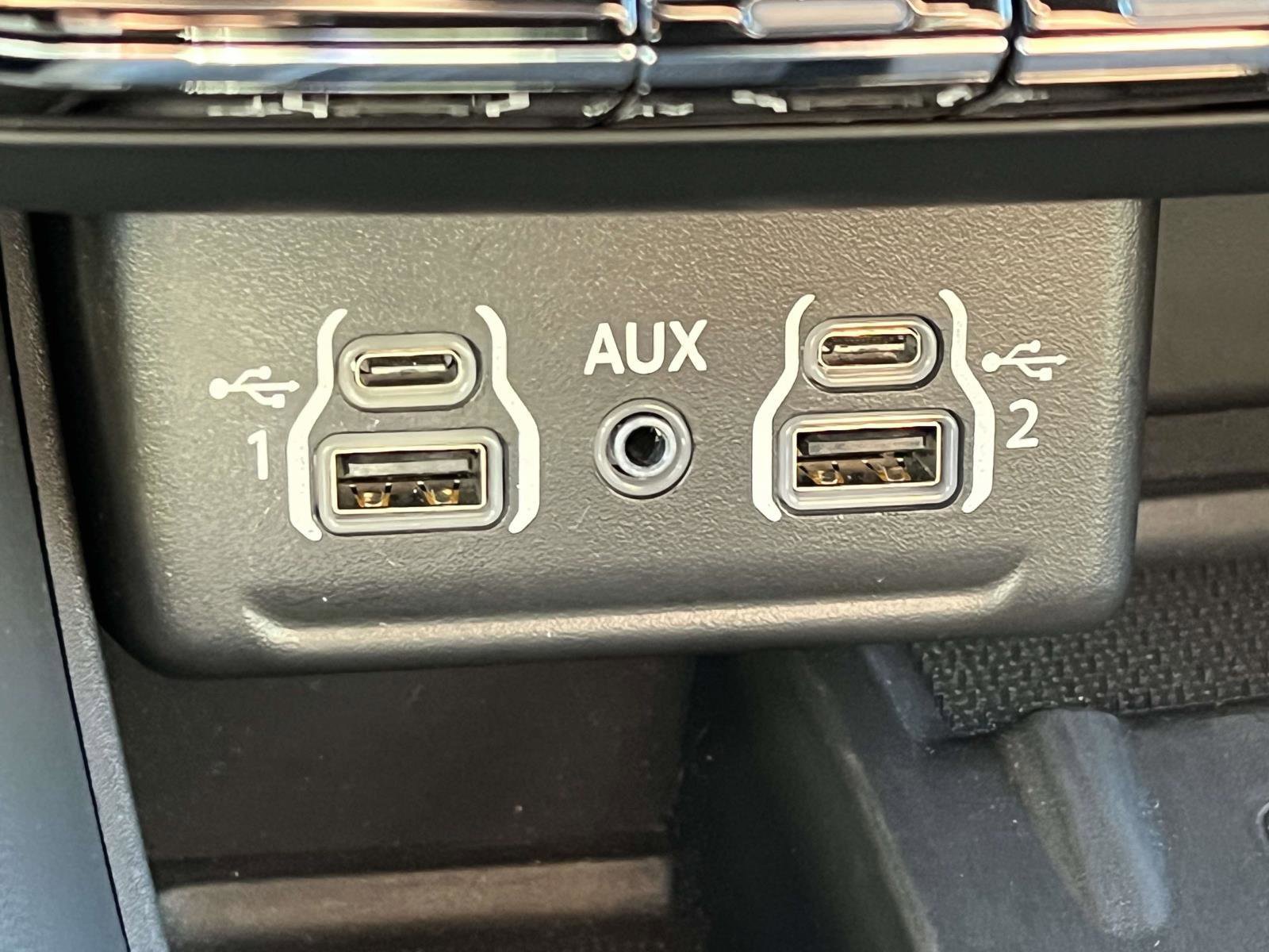 Used 2024 Dodge Durango R/T image 34