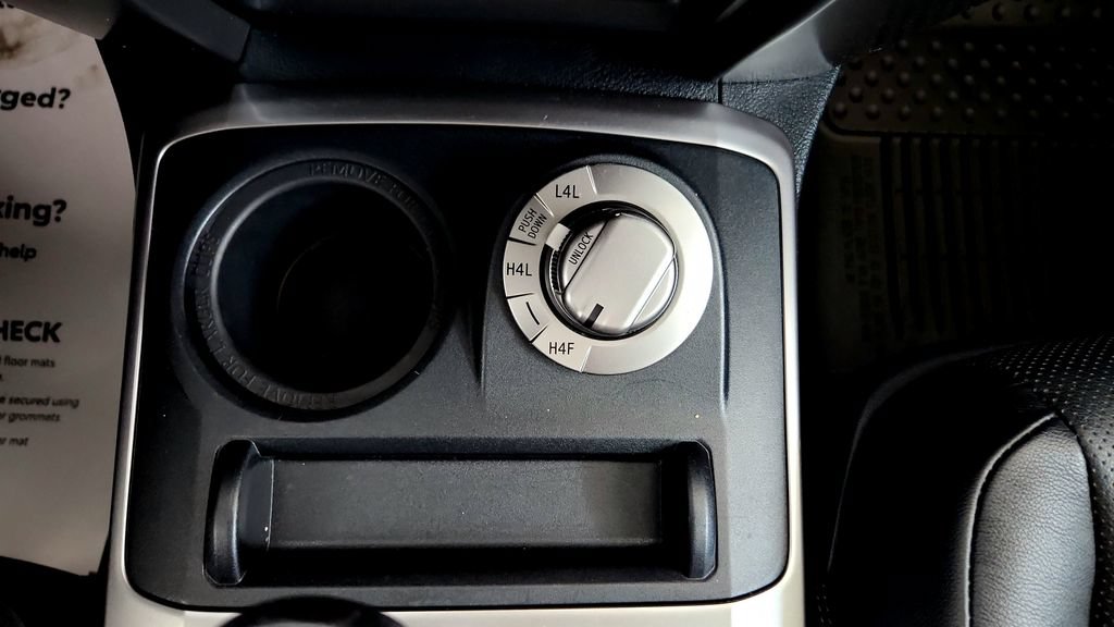 Used 2023 Toyota 4Runner Limited AWD/4WD image 35