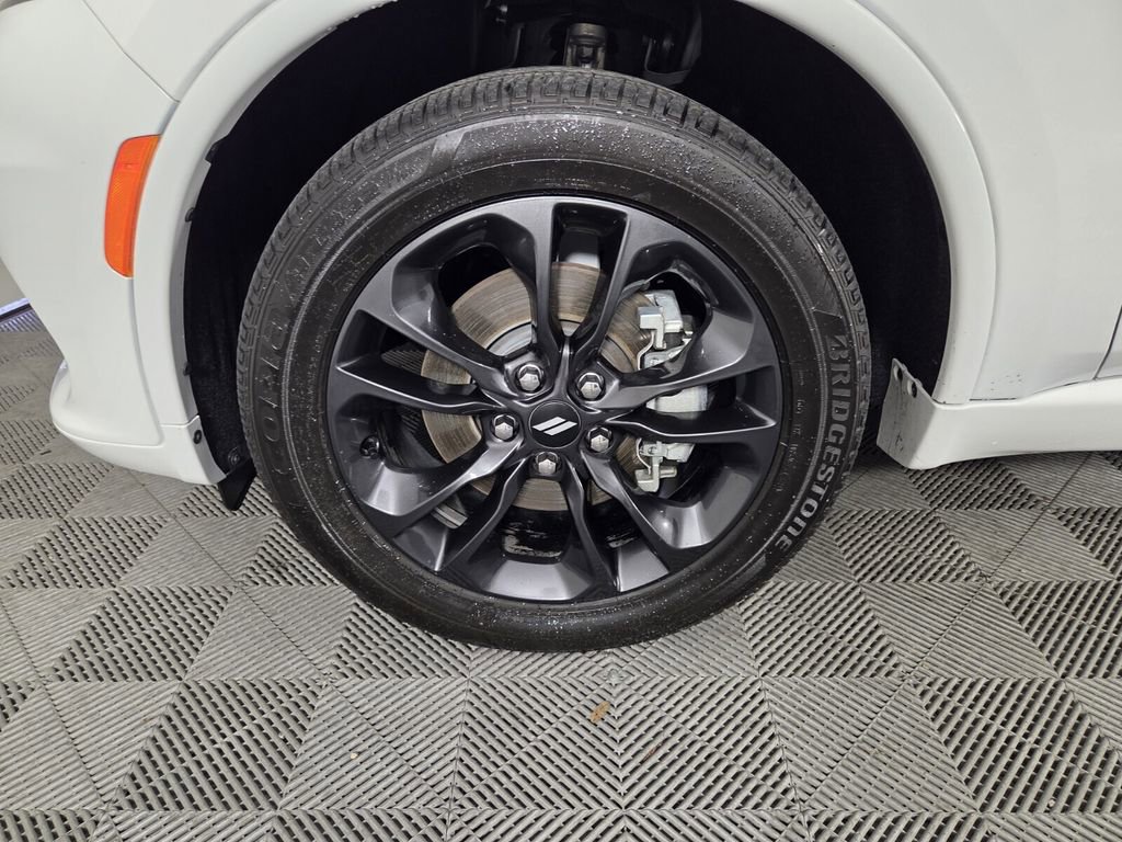 Certified 2025 Dodge Durango GT w/ Blacktop Package image 9