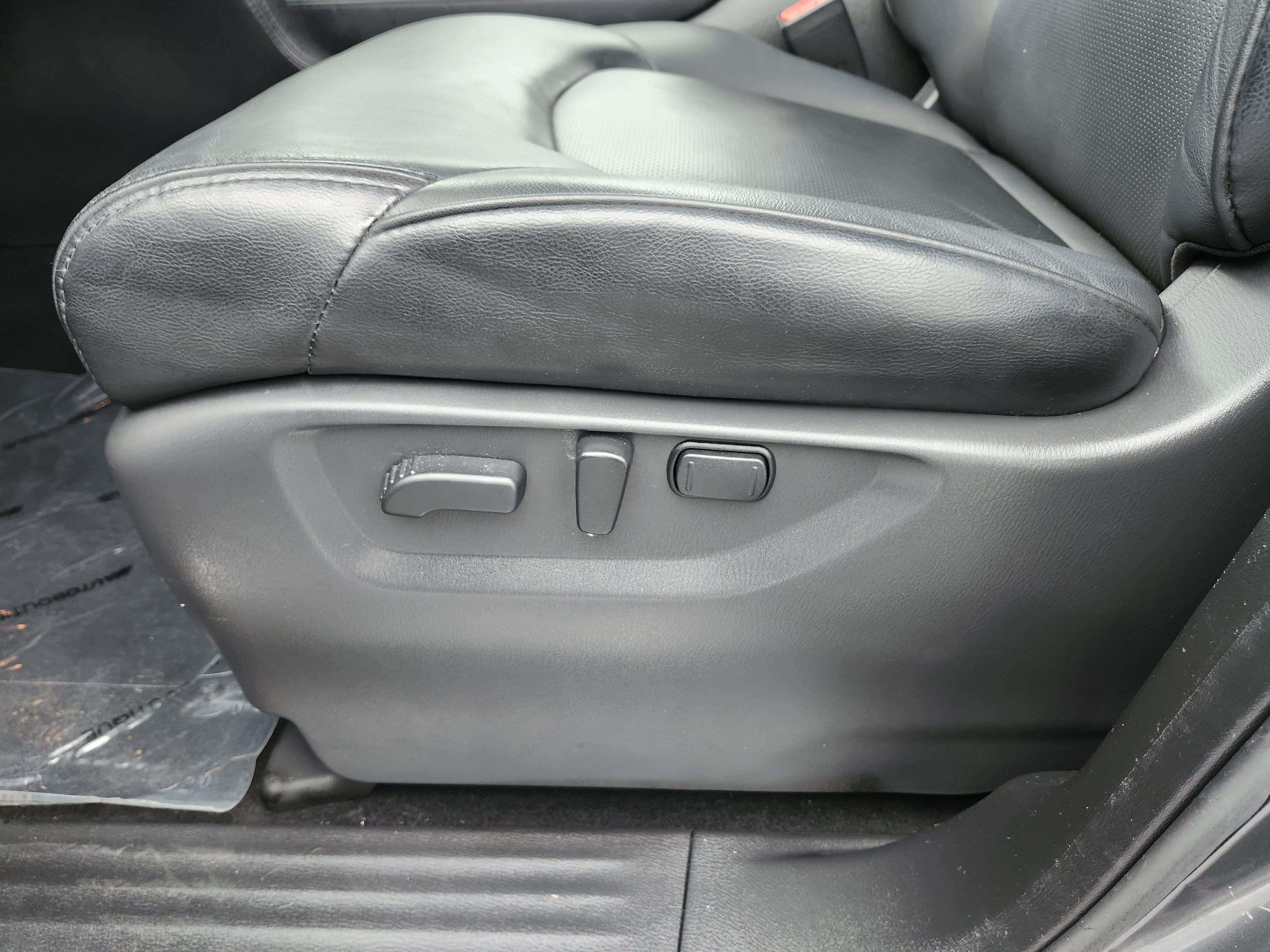 Used 2023 Nissan Armada SL w/ Captain's Chairs Package AWD/4WD image 29