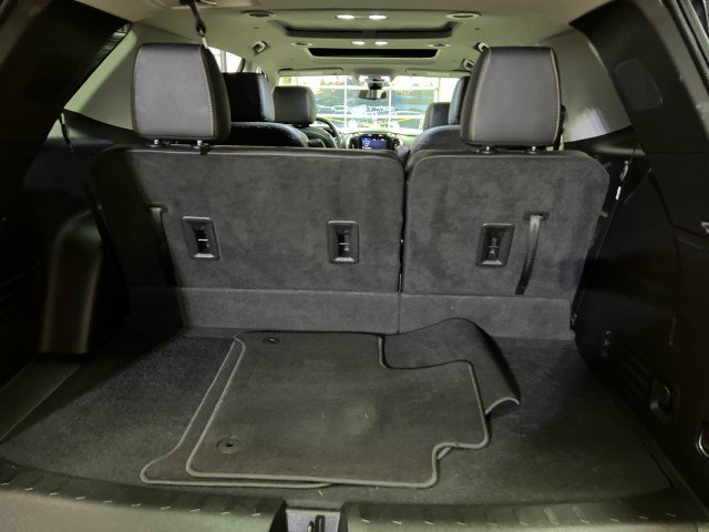 Used 2020 Chevrolet Traverse LT w/ LT Premium Package image 11