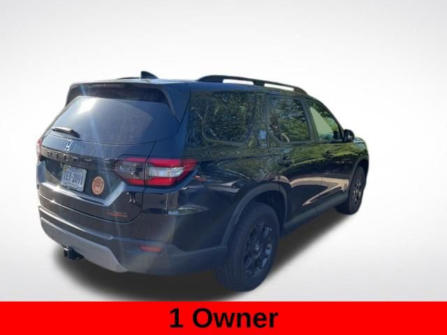 Used 2025 Honda Pilot TrailSport image 6