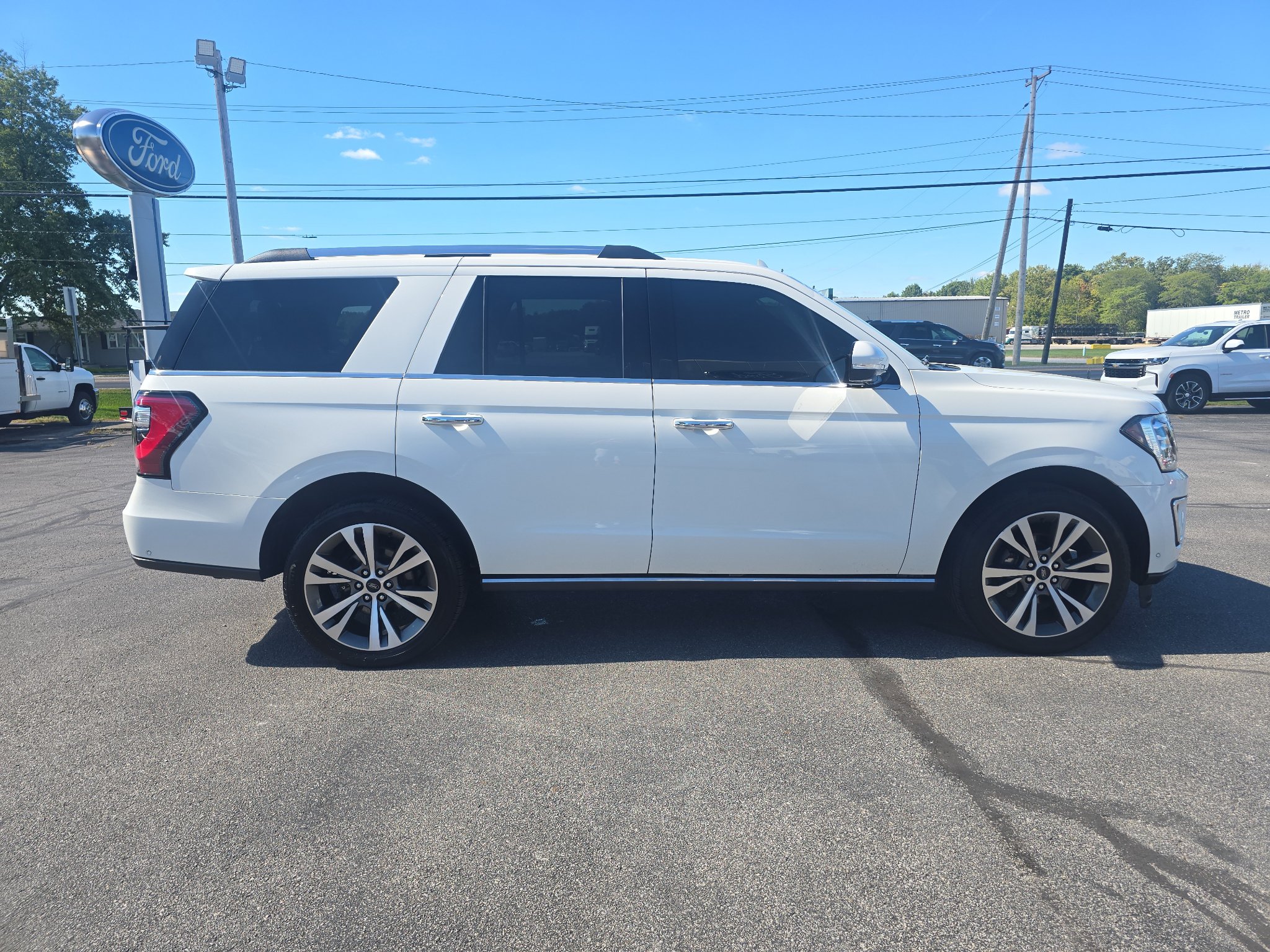 Used 2021 Ford Expedition Limited AWD/4WD image 5