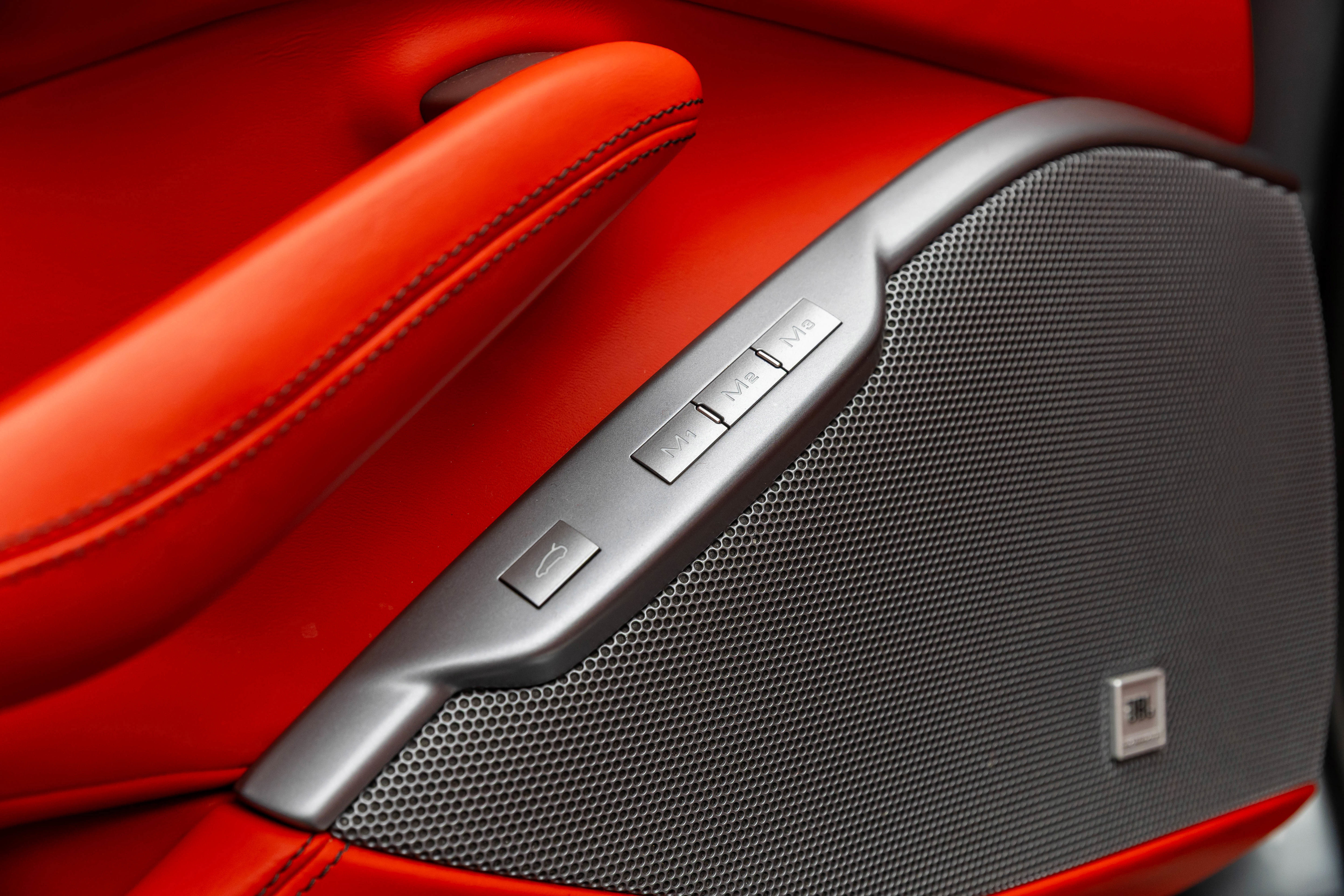 Certified 2019 Ferrari Portofino RWD image 15