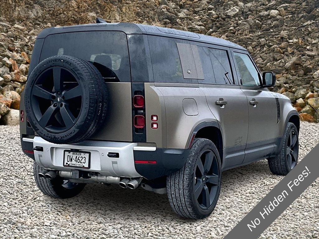 Used 2024 Land Rover Defender 110 SE AWD/4WD image 2