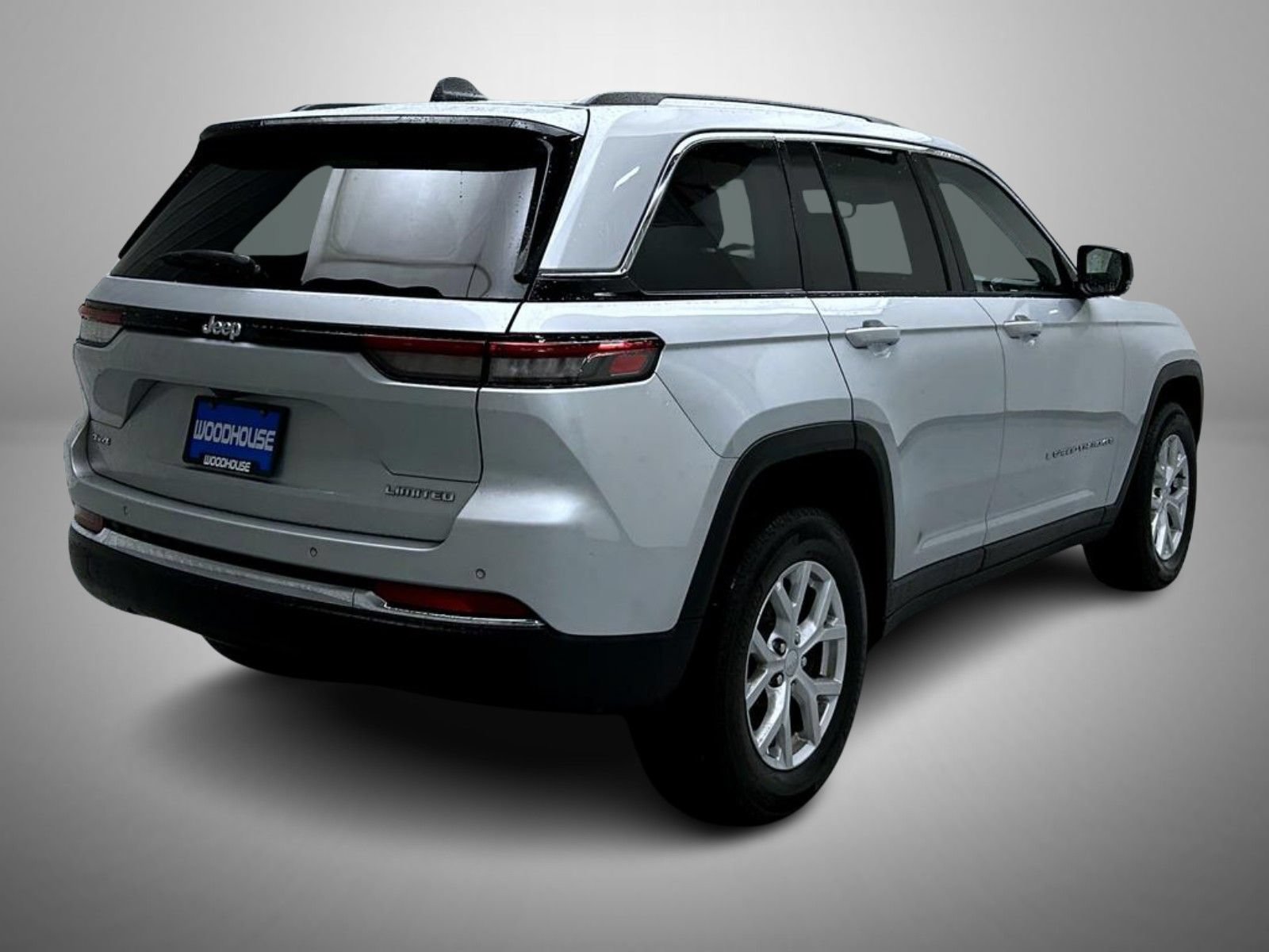 Used 2023 Jeep Grand Cherokee Limited AWD/4WD image 5