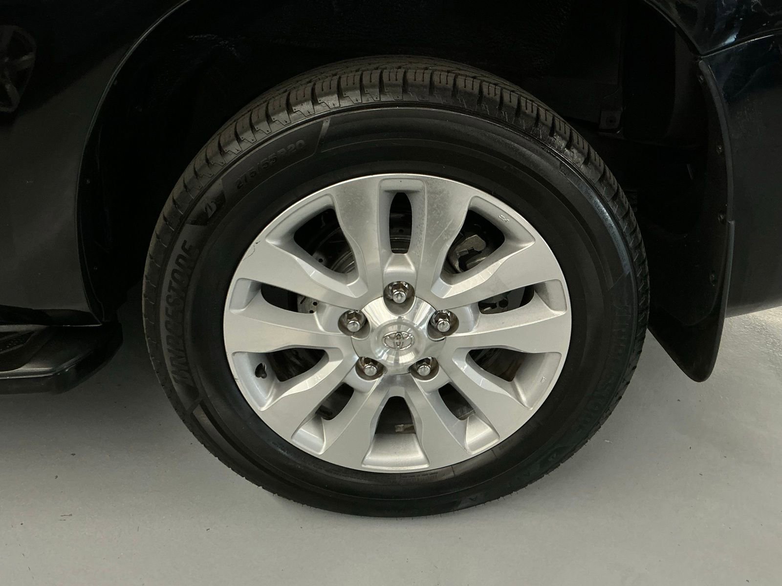 Used 2013 Toyota Sequoia Platinum w/ Preferred Accessory Pkg image 33