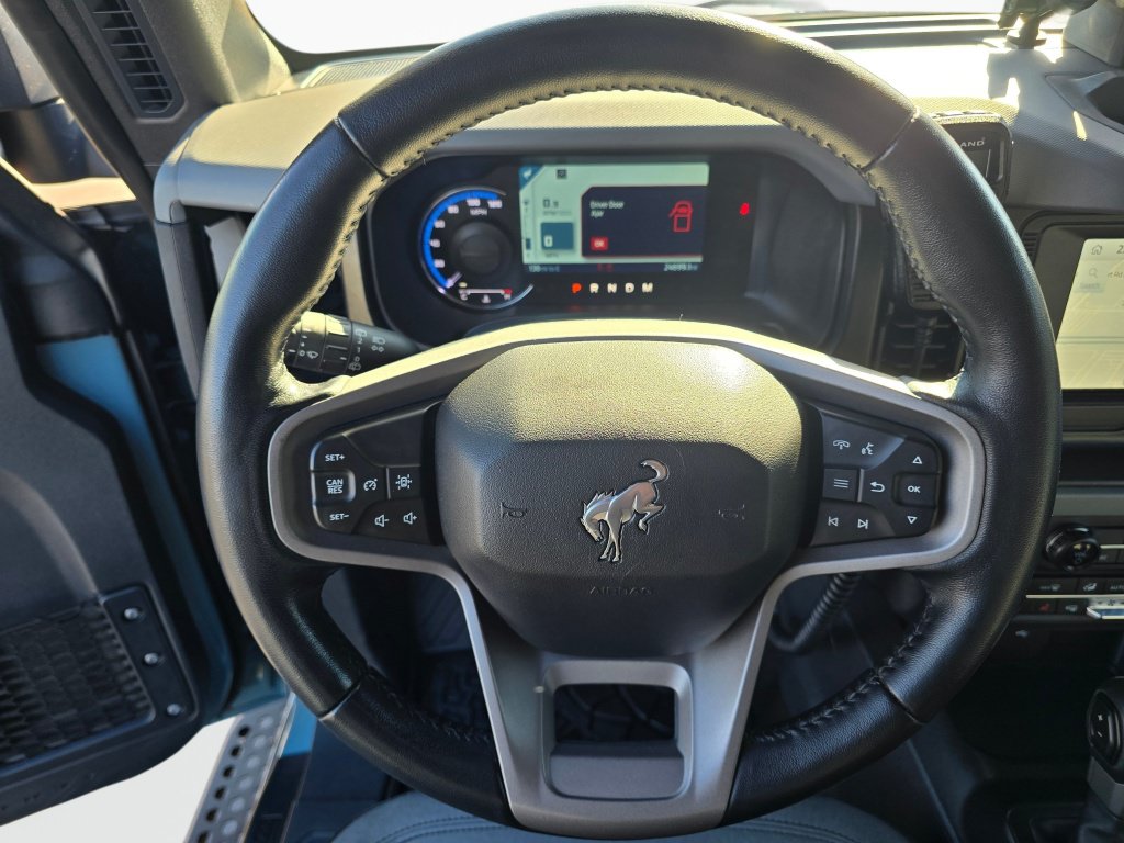 Used 2023 Ford Bronco Black Diamond w/ Sasquatch Package AWD/4WD image 14