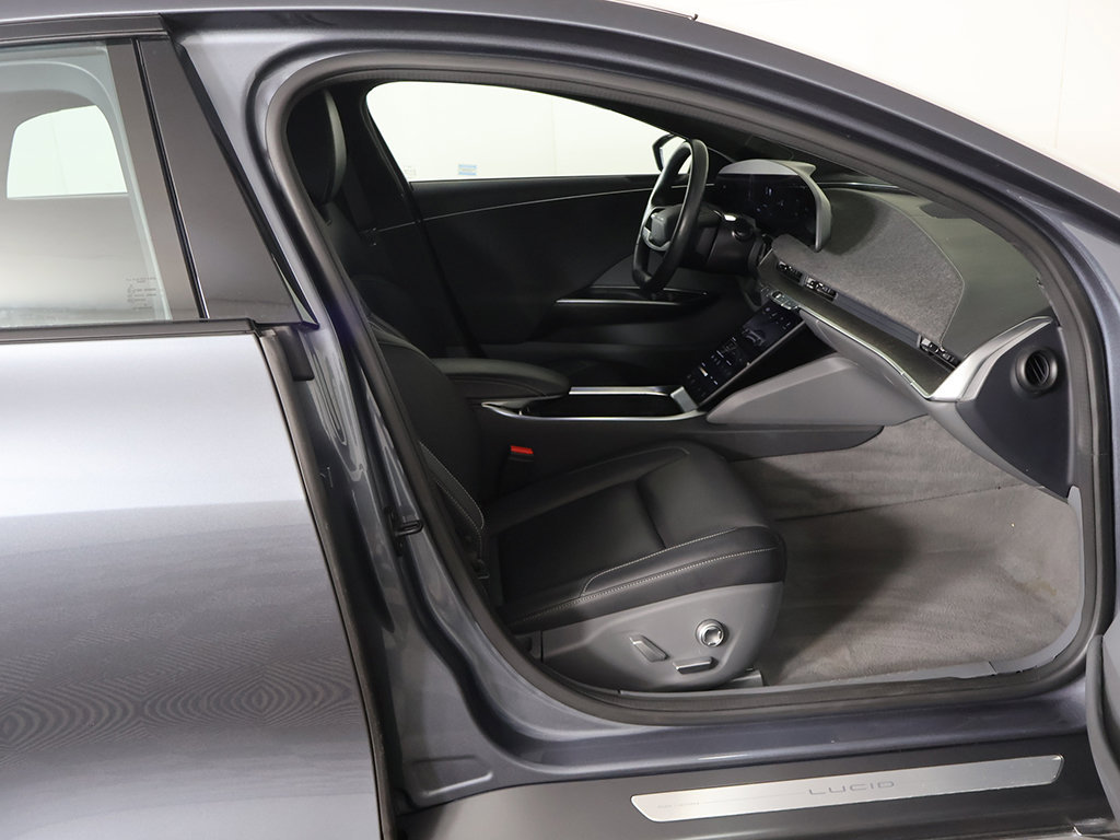 Used 2023 Lucid Air Pure AWD/4WD image 28