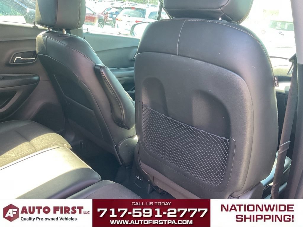Used 2021 Chevrolet Trax LT w/ Driver Confidence Package AWD/4WD image 15