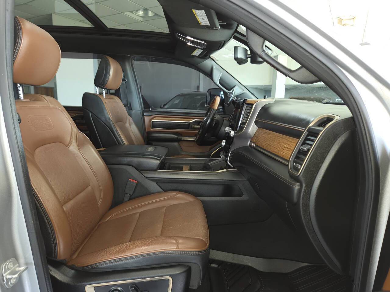 Used 2019 RAM 1500 Limited AWD/4WD image 36