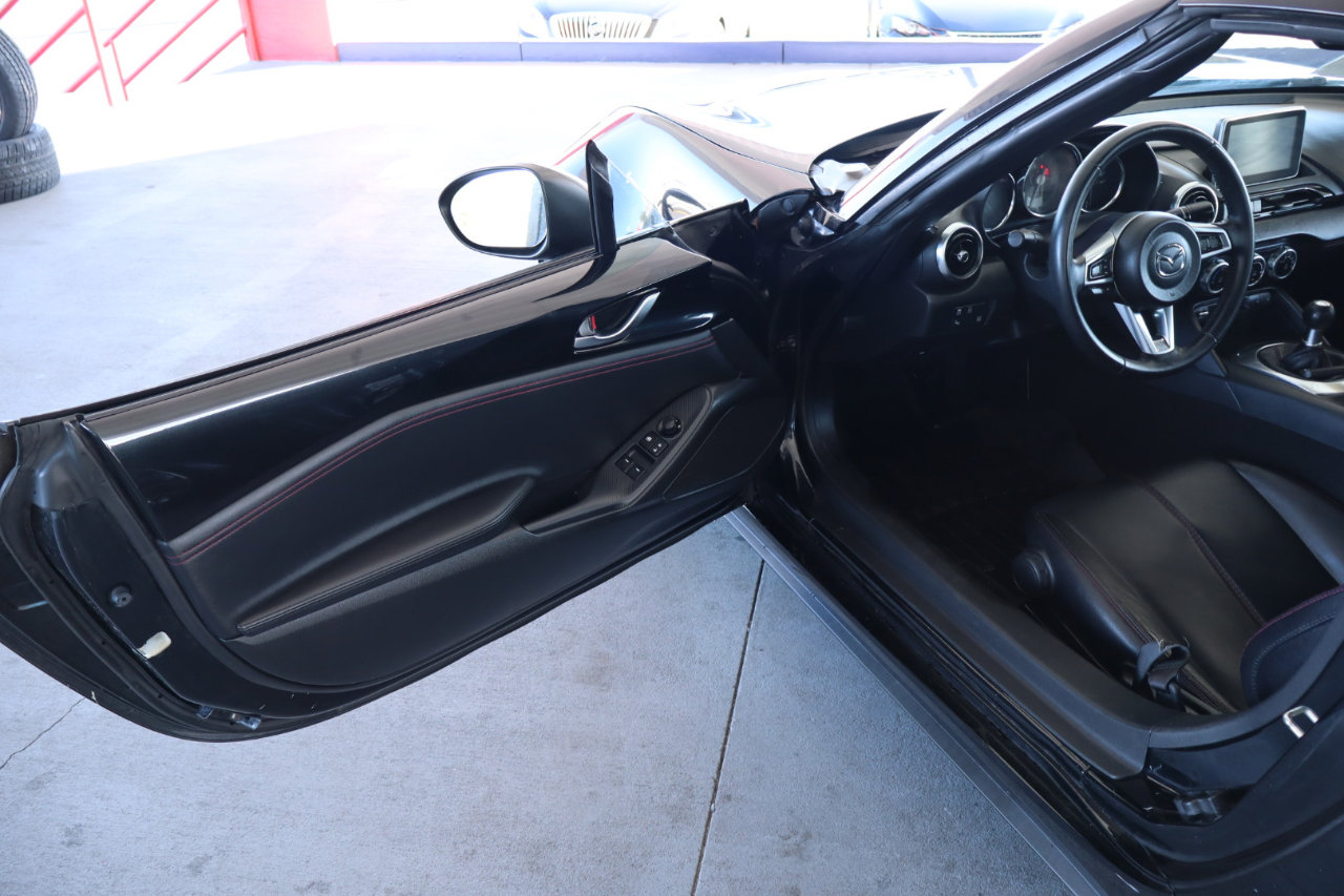 Used 2017 MAZDA MX-5 Miata RF Grand Touring image 12