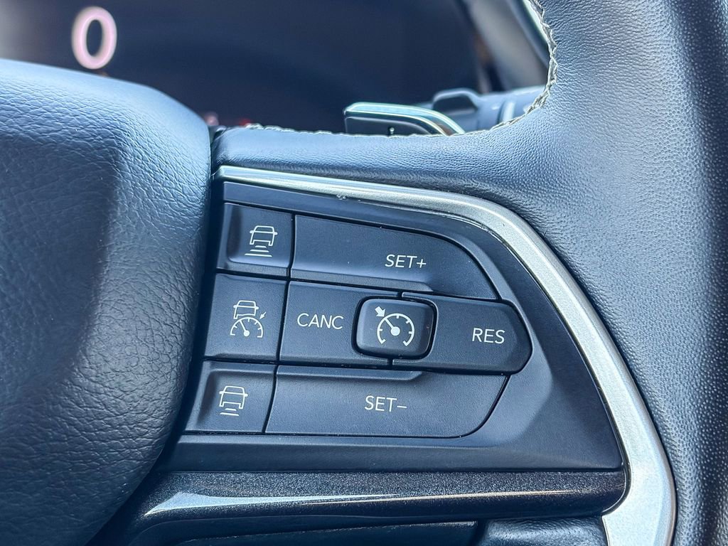 Used 2021 Jeep Grand Cherokee L Laredo w/ Luxury Tech Group I RWD image 19