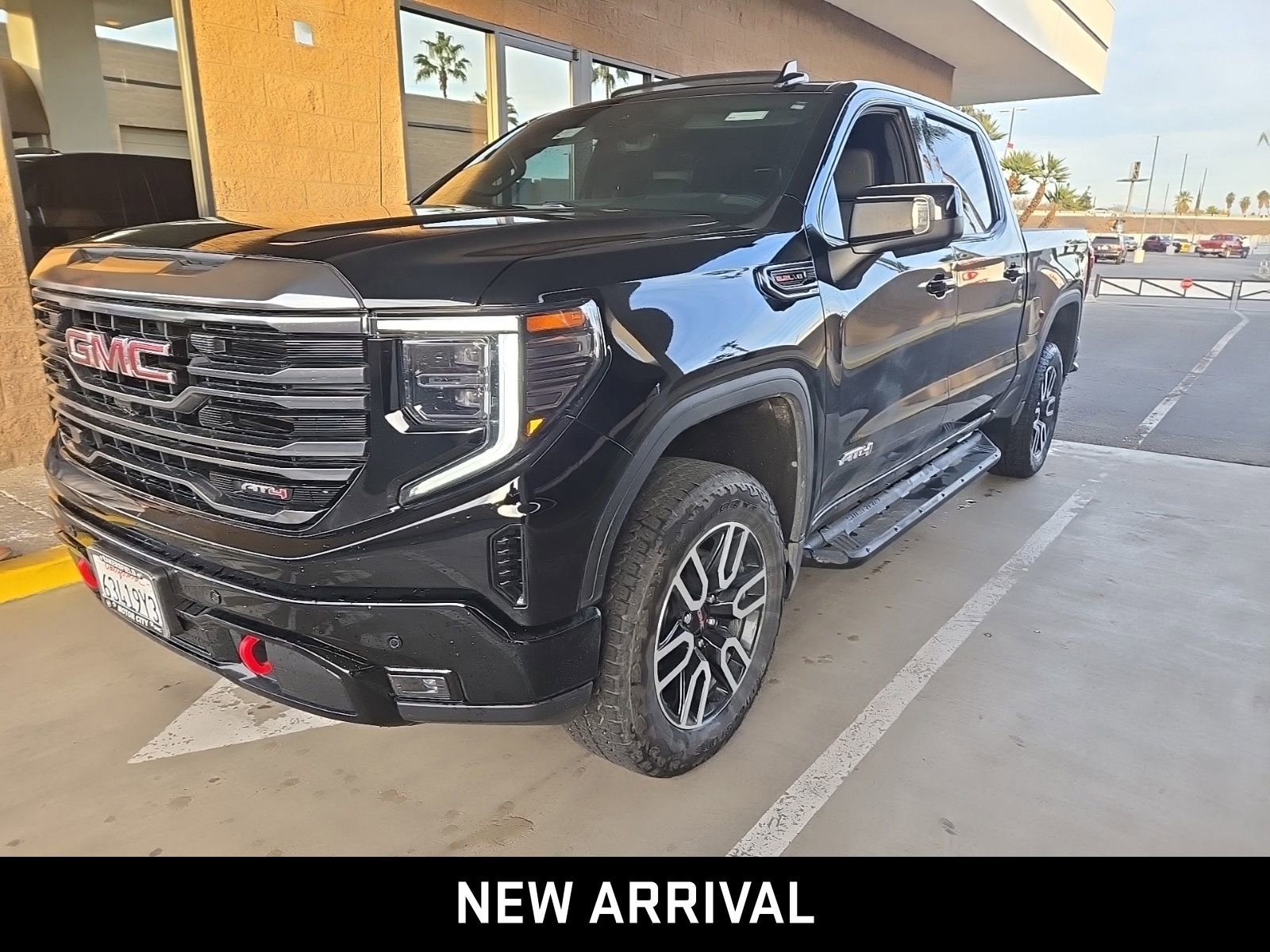Used 2024 GMC Sierra 1500 AT4 w/ Technology Package image 1
