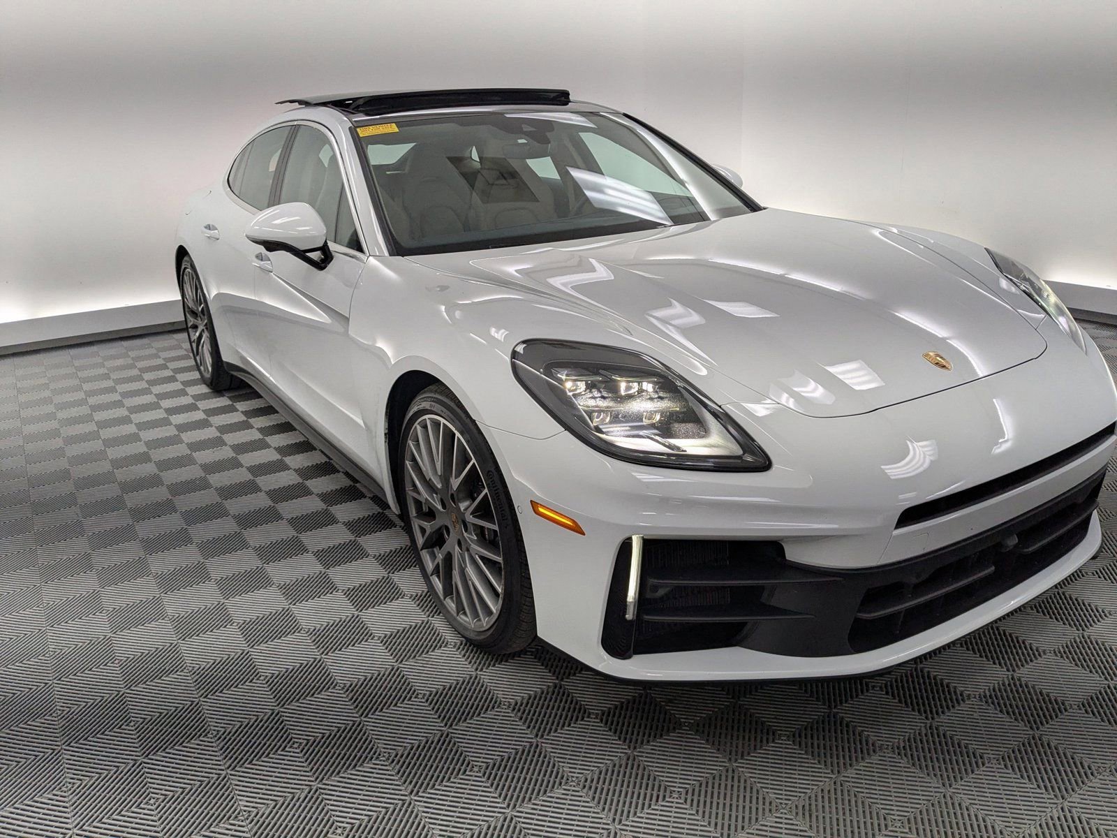 Certified 2024 Porsche Panamera 4 image 7