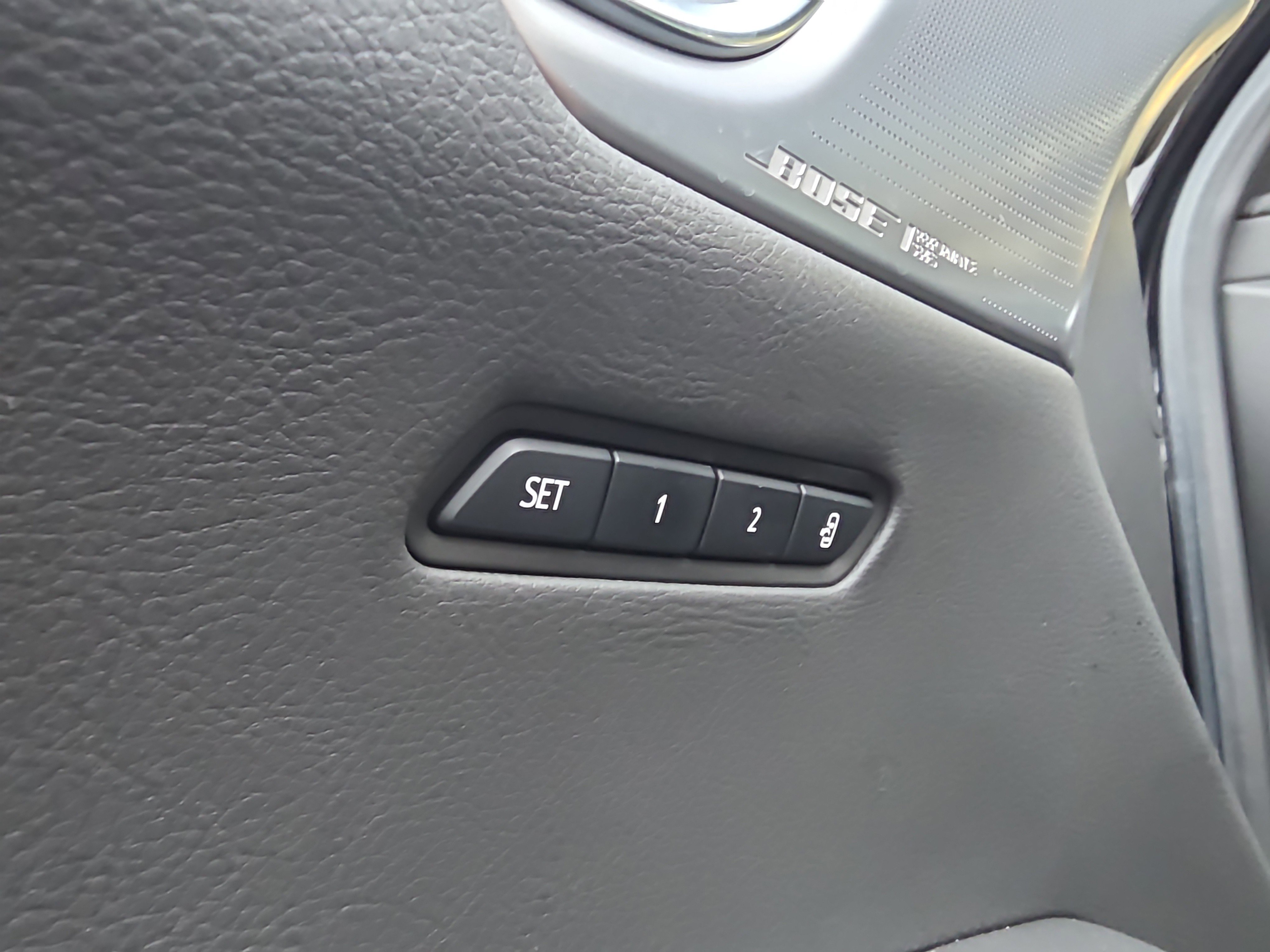 Used 2023 Cadillac XT6 Sport w/ Platinum Package image 16