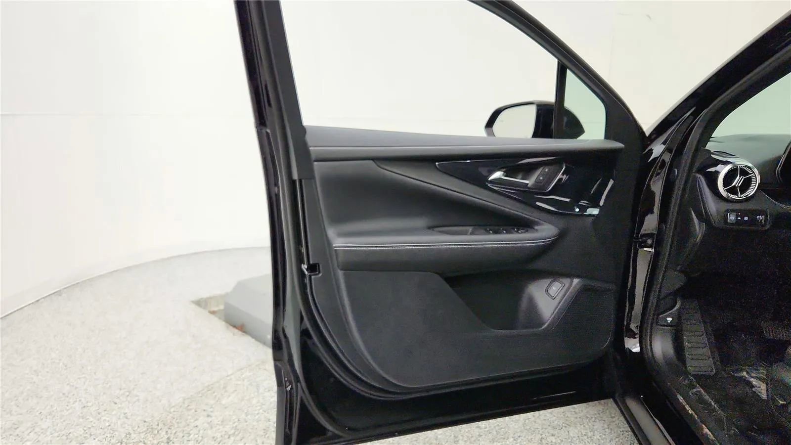 New 2026 Chevrolet Blazer EV LT image 32